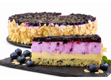 Creme-Brülee Torte mit Heidelbeeren